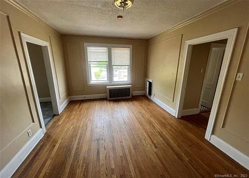 2nd image of 527 Farmington Ave #C2