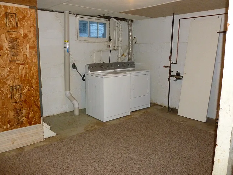 1548 Washington Ave — Photo 8
