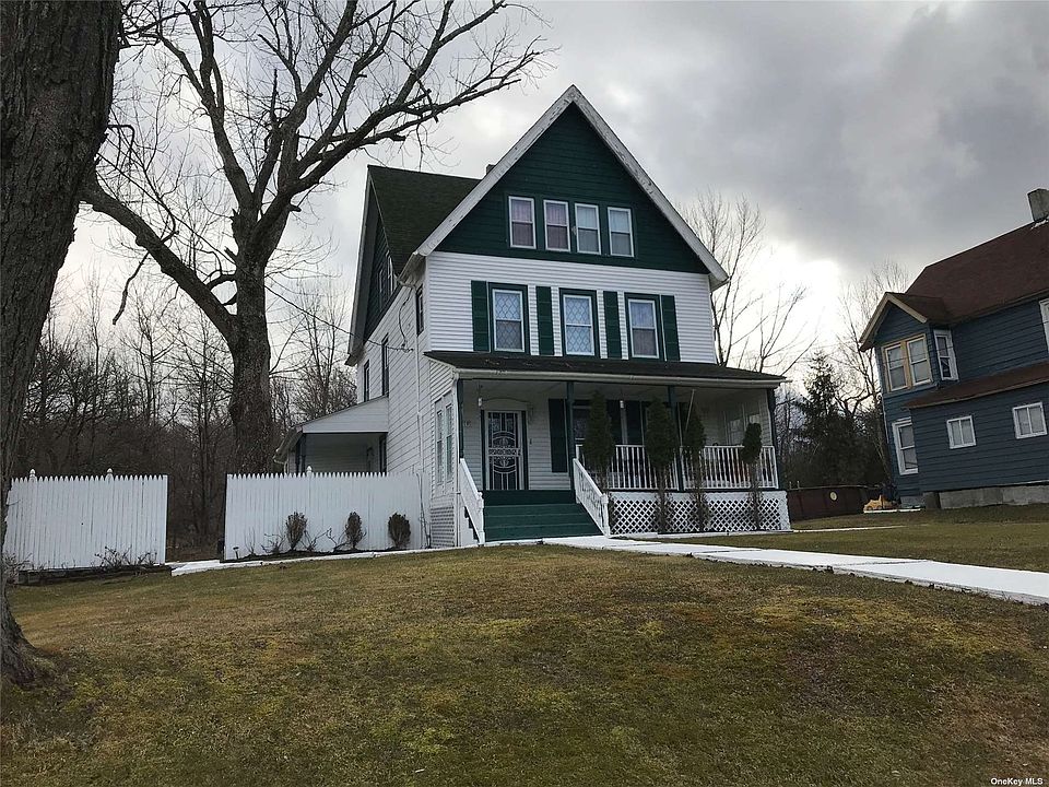 1st image of 10 Carrier St #2