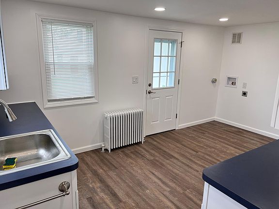 Side Entrance Door and Washer and Dryer Hookups