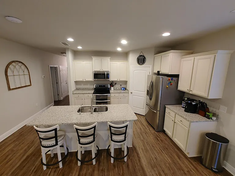 Main side kitchen