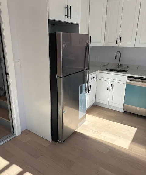 975 Main St #2 — Photo 3