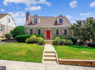 121 S Fenwick St, Arlington, VA 22204