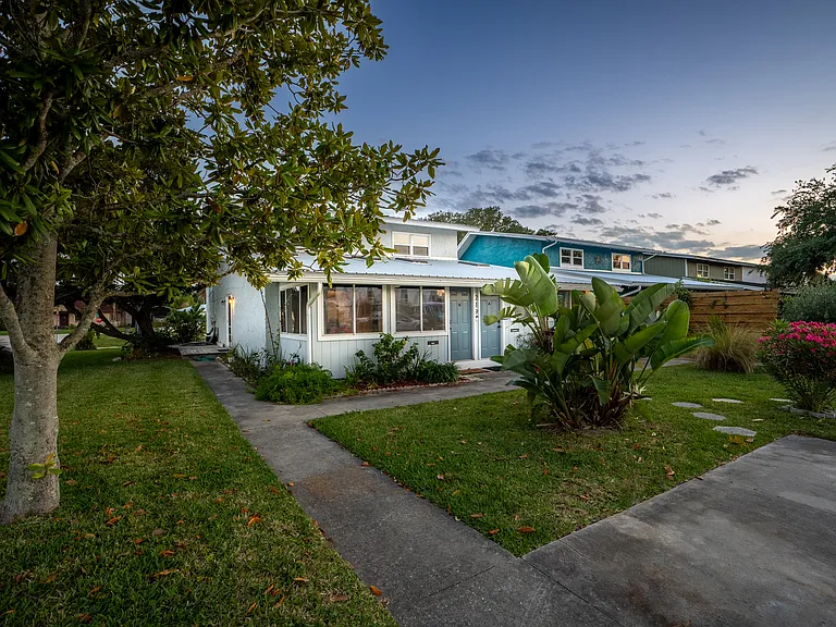 219 Arricola Ave #B — Photo 46