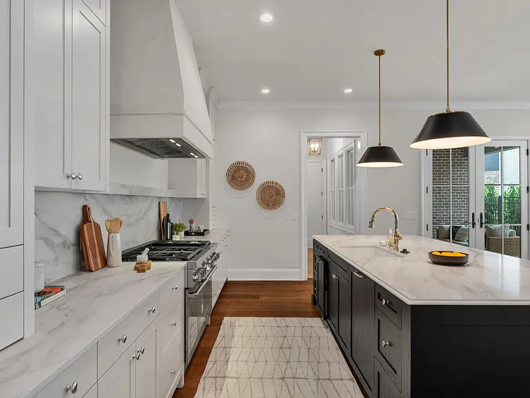 4411 Westlawn Dr — Photo 15