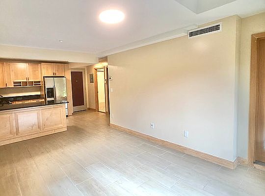 5th image of 571 Carroll St #2C