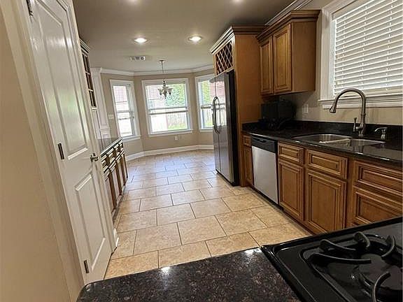 4th image of 3901 Jacob Dr