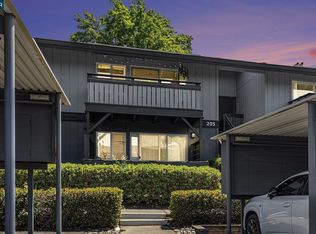 205 Masters Ct APT 3, Walnut Creek, CA 94598
