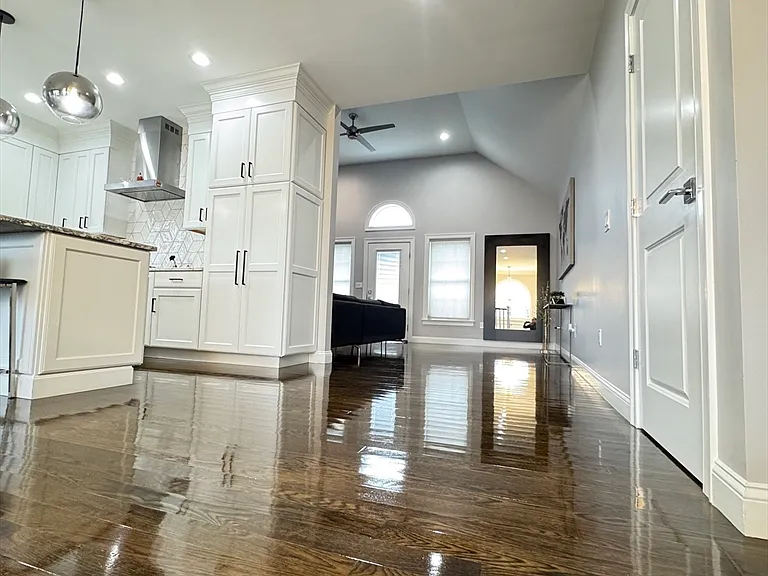 259 Oakwood Ave — Photo 10