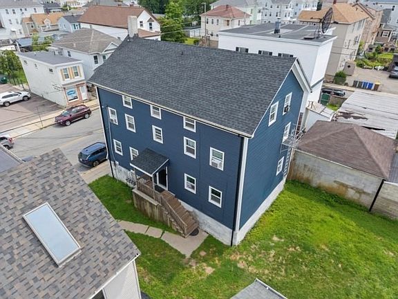 3rd image of 1081 Bedford St
