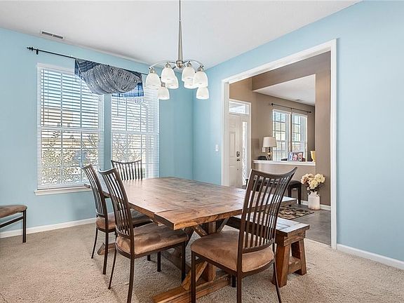 5th image of 15881 Symphony Blvd