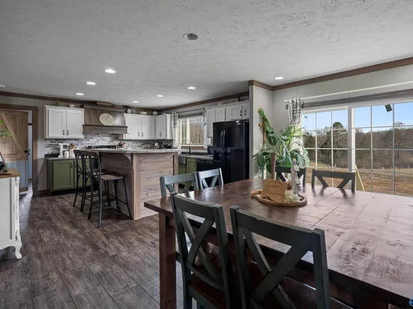 8209 County Road 39, Fackler, AL 35746