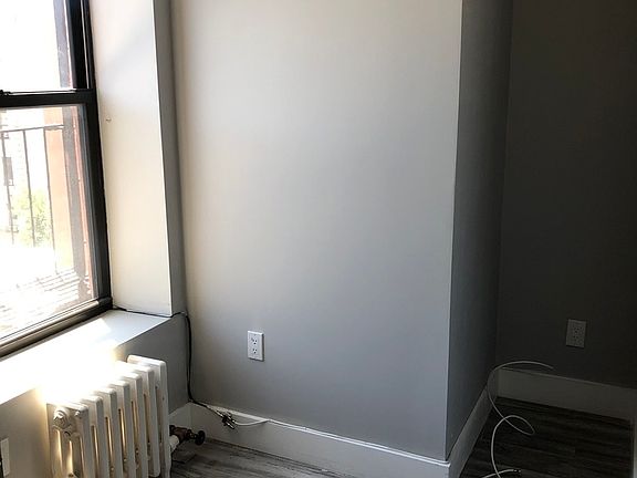 5th image of 411 E 118th St APT 36A