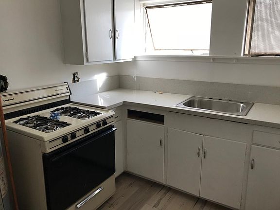 3rd image of 2512 L St APT 2
