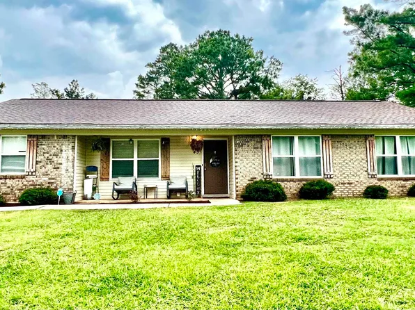 45 Glen Dr, Thorsby, AL 35171