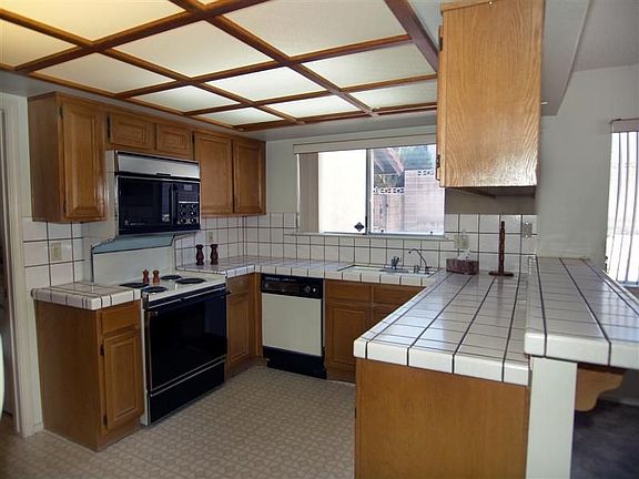 5th image of 640 E Eldorado Ln