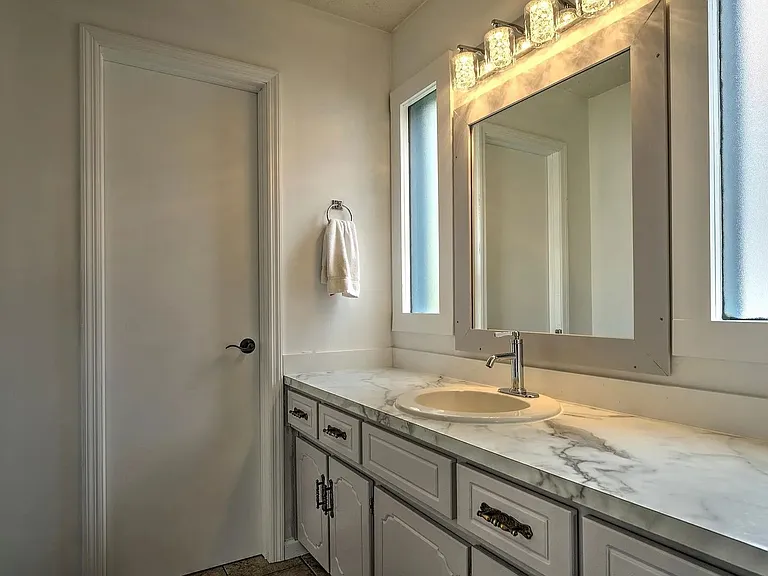 1329 Scott Rd — Photo 24