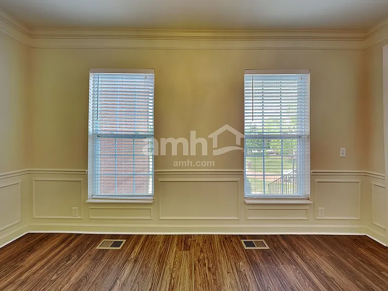 1009 Hickory Bark Ct — Photo 4