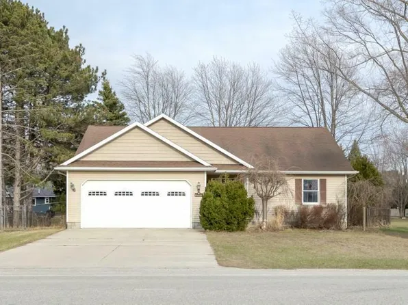 28 N Barrie Rd, Bad Axe, MI 48413