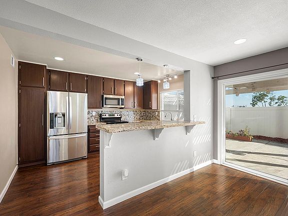 2nd image of 6981 Enborne Ln