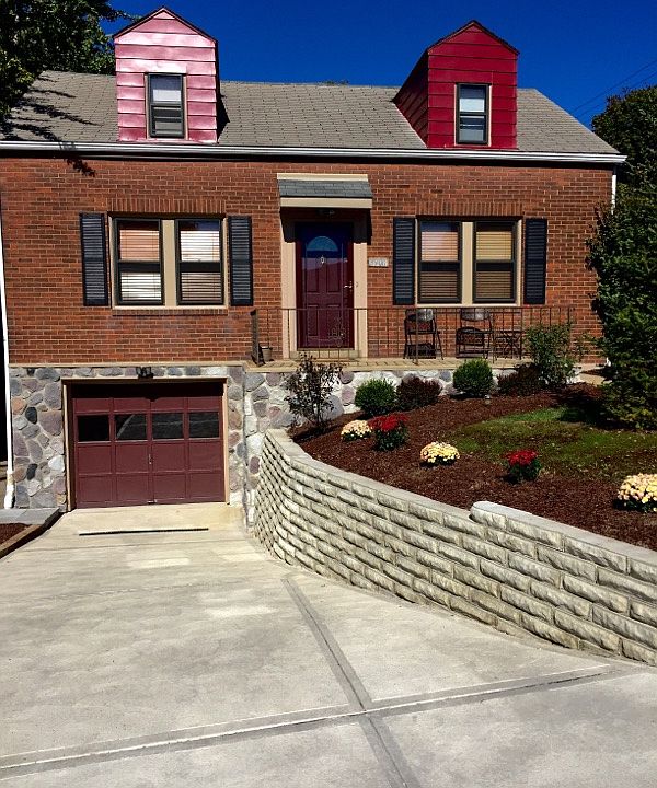 1st image of 6908 Royal Dr