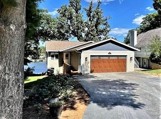 18 Delburne Dr, Davis, IL 61019