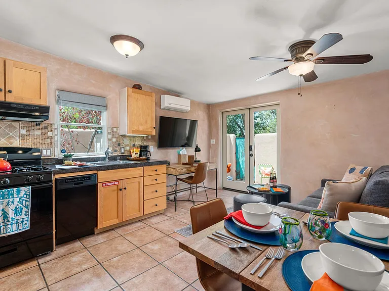 907 One Agua Fria Street 1/2 #2 — Photo 12