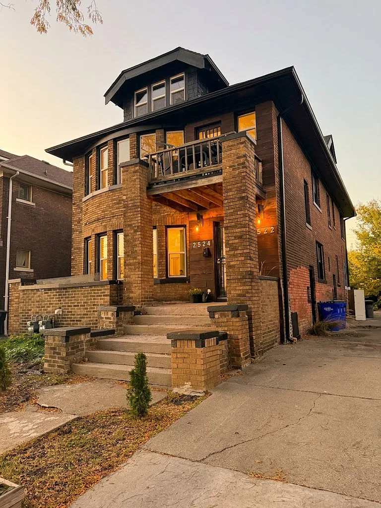 2524 Hazelwood Ave — Photo 1