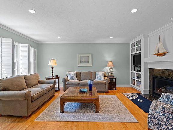 5th image of 480 Main Street UNIT 15