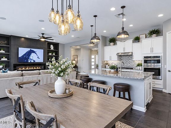 4th image of 5822 S WILSON Way