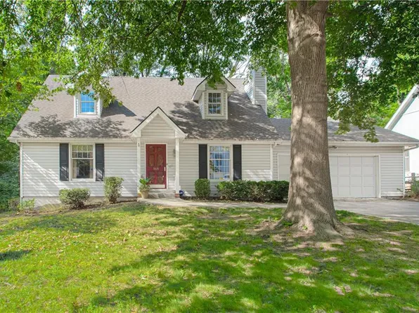 969 Northwyck Dr, Liberty, MO 64068