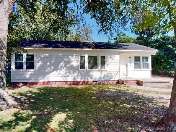 5208 Spruce Dr, Fayetteville, NC 28304