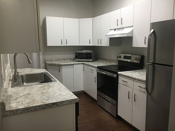 4th image of 1600 Sturdivant Dr APT 22