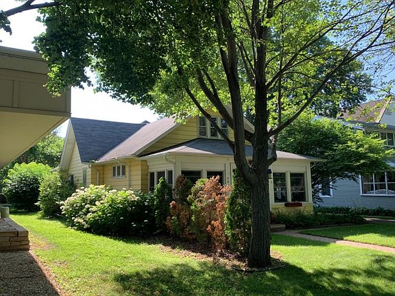 2nd image of 4676 Clark Ave