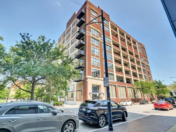 320 E 21st St Unit 204, Chicago, IL 60616