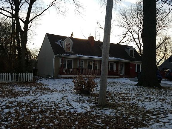 2nd image of 7231 Sycamore Ave