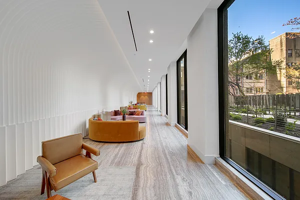 Rented by Oxford Property Group | media 29