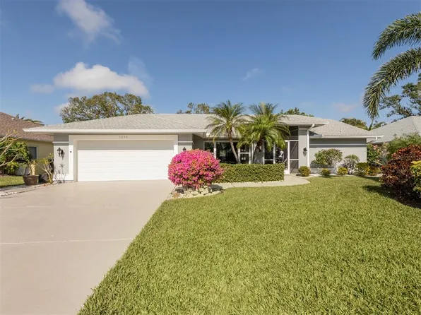 5050 Southern Pine Cir, Venice, FL 34293