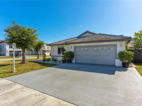 15902 SW 73rd St, Miami, FL 33193