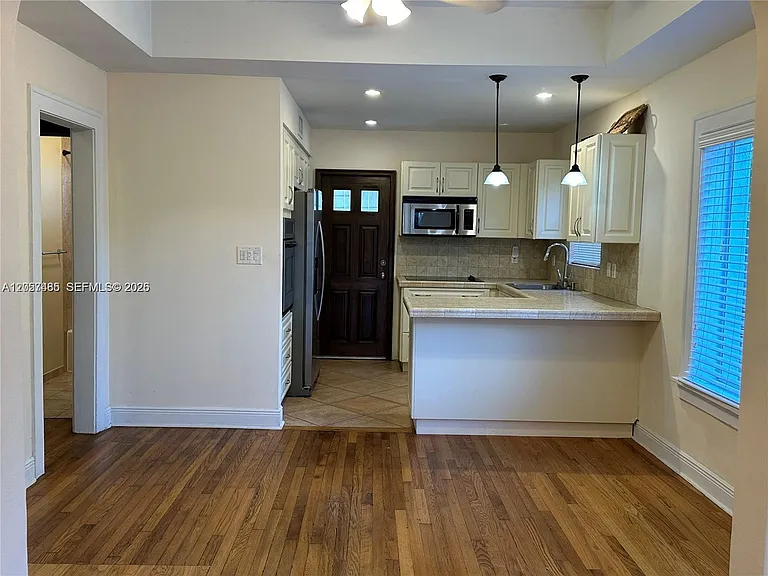 232 De Leon Dr — Photo 3