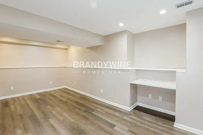 521 SE Onyx Dr — Photo 11