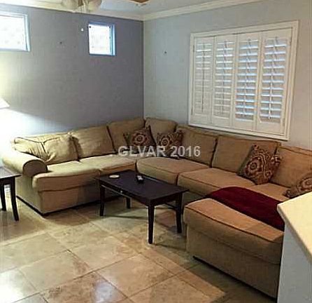 5th image of 9131 Hombard Ave