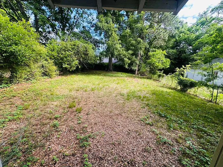 2331 Glendale Ave — Photo 3