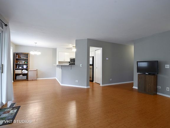 3rd image of 259 W Jennifer Ln Unit 3