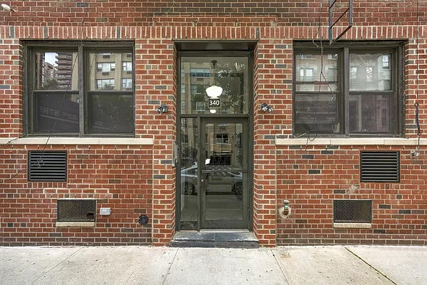 Rented by Compass | media 30