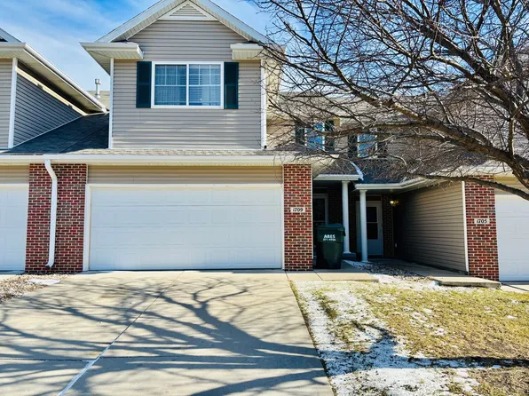 1709 N 176th Plz, Omaha, NE 68118