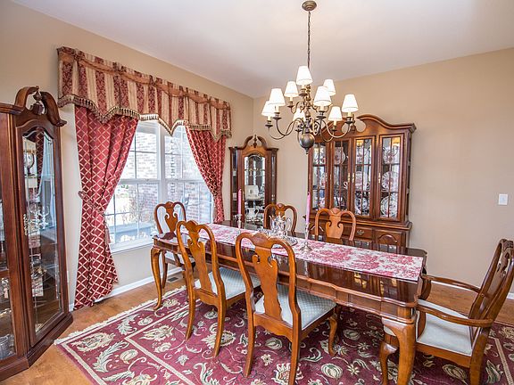 5th image of 8697 Royal Melbourne Cir