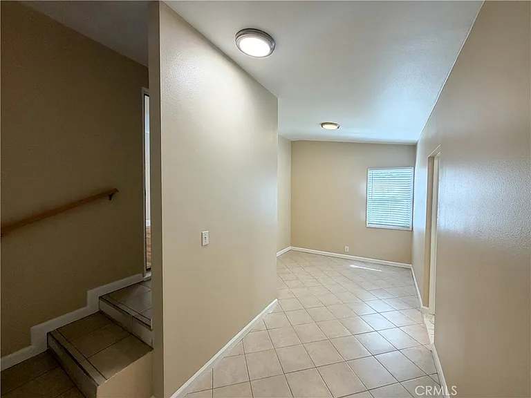 126 S Batavia St — Photo 17