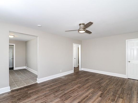 5th image of 223 N Juniper Ave