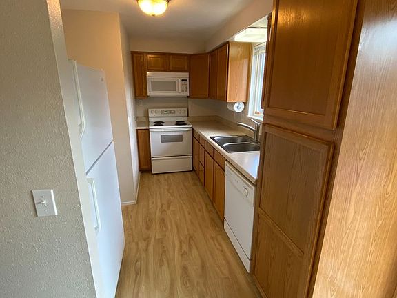 4th image of 14015 NE 76th St
